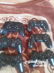  1 يد تحكم بلايستيشن 4 و 3