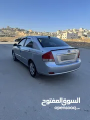  5 كيا سيراتو 2007