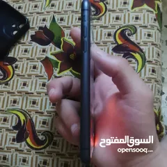  4 ايفون 11 اللون اسود مط