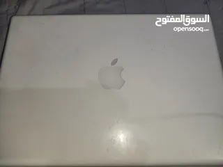  1 apple macbook