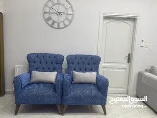  2 للبيع طقم كنب غرفة معيشة بحالة ممتازة