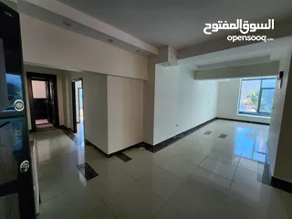  6 شقة فارغة للإيجار في ام اذينة  - ref : 14556