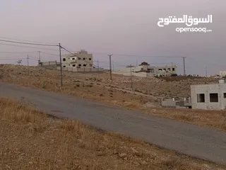  12 قطعة ارض مميزة جدا في ضاحية المدينة