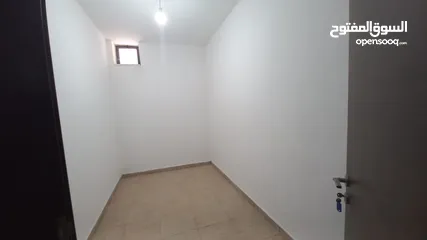  1 Villa for sale in Airport Road ( Property 42864 )-174782821