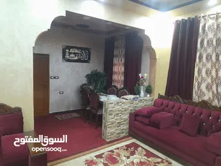  13 منزل (شبه فيلا) للبيع اربد (حوارة)