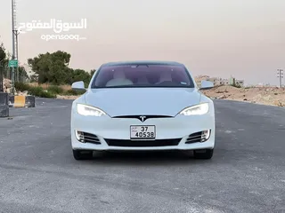  27 Tesla Model S Long Range Plus 2020 White interior