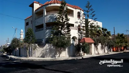  1 عمارة سكنية للبيع في إربد