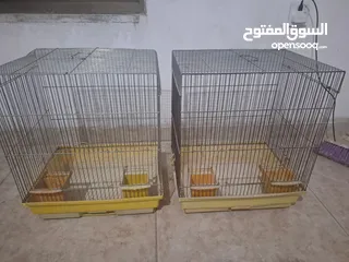  1 للبيع قفصين بحالة جيدة للبغبغاء