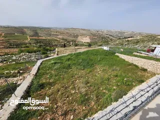  1 للبيع قطعة ارض بسعر مغري الارض 408 متر تصنيف الارض B  معمرة و مصلحة محاطه بسنسلةو شيك مع بواب وقفل
