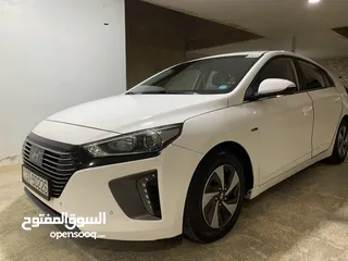  4 Hyundai loniq Hybrid 2016