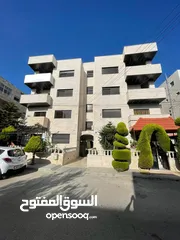  1 شقه فاخره للبيع بسعر حرق في الجندويل 200م طابق أول من المالك مباشره