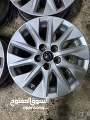  5 TOYOTA Prius 2015 plug-in hybrid rims