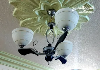  1 ثريات كروم عدد 3 خماسيه وثلاثيه للبيع