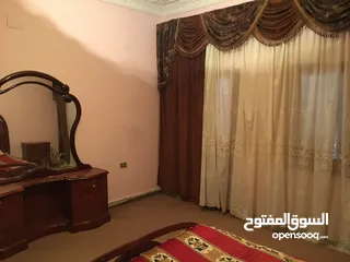  16 شقة للإيجار مفروش جزئي بالاتات الموجود نضيفة بمنطقة سوق الجمعة طريق بوسته العمروص