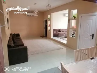  15 منزل للبيع في العامرات مدينة النهضه 11/1 الجفينه بالقرب من مسجد الإمام جابر بن زيد