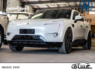  5 Changan Avatr 11 2023  السيارة بحالة ممتازة جدا
