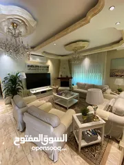  8 شقة فاخرة للبيع 250 متر مربع داخلي 250 متر مربع خارجي ام زويتينة