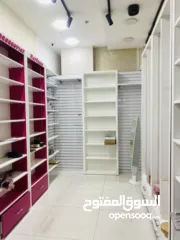  3 ديكور خشب محل كوزمتكس