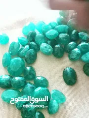  14 حجر من النوادر فخم أخضر كريم خام طبيعي