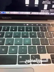  7 MacBook pro M1 2020 للبيع بحالة جيدة جداً مستعمل للدراسة مساحته 245