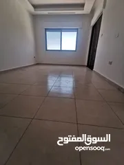  3 شقة فارغة في منطقة الرابية