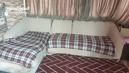  3 عفش بيت مستعمل للبيع طقم ستيل وطقم لف سوبر وتخت حديد وجرتين غاز وطاولات خشب وديكور رفوف خشب