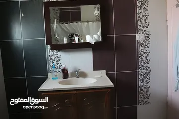  14 قصر فاخر مع خزان ماء كبير و أرض مطلة يصلح فندق ومطعم ومنتجع سياحي أو منزل لعظيم قرب التلفريك
