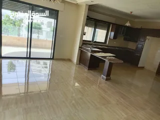  13 شقة ارضية فارغة للبيع او الايجار  مدخل مستقل 4 نوم جميعم ماستر صالون و سفر و معيشة ترس امامي و خلفي