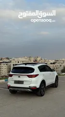  8 كيا سبورتاج/للبيع