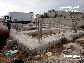  2 قطعة ارض حجه في قرية ابو صياح 300متر مبني عليها اساس 140