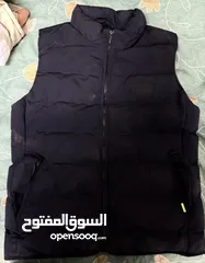 5 ملابس للبيع اغلبها لم يلبس ومن ماركات معروفة