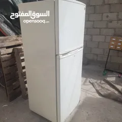  2 ثلاجة بحاله الوكاله نوعه جينرال حجم عائلي شغاله وعلى الفحص موجوده في جبل القصور اي استفسار رقم