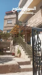  9 منزل مستقل ثلاثة طوابق  موقع مميز في ماركا الشمالية حي العبدلات