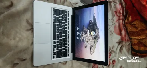  1 macbook pro  2012 in good condition  حالة فوق الممتاز