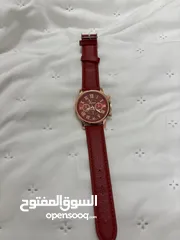  1 ساعة جميلة و فريدة النوع السعر ثلاثة دنانير