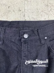  3 بنطلون Harley Davidson  size 32/34 شامل توصيل البنطلون قديم سعرو على المواقع الثانيه اغلى