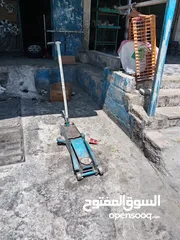  1 محل للبيع اوعده بنشر المحل موقعو على دوار الشوحه قبل دوار البياضه البيع بغايت السفر
