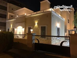  1 فيلا مستقلة في رجم عميش طريق المطار حي الصحابه موقع مميز تشطيبات فخمه جدا