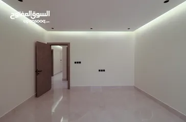  13 شقة خمس غرف نص دور للتمليك في جدة حي السلامو افراغ فوري من المالك مباشرة