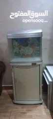 1 حوض سمك مع خزانة
