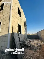  15 بيت مستقل للبيع