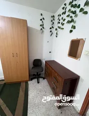  5 متوفر شاغر (لصبايا عدد 2 )في غرفه مشتركه