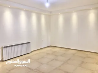  6 شقة للبيع في عين منجد