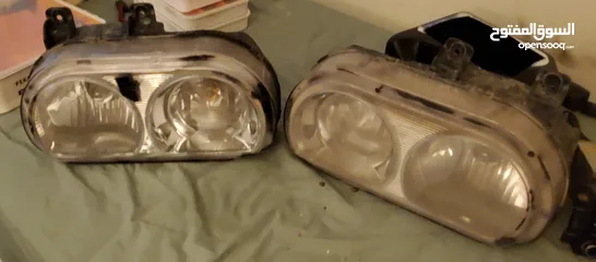  1 Dodge challenger 2010 head lights