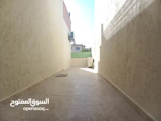  7 شبه فيلا مفروشة للايجار في عبدون ( Property 38716 ) سنوي فقط