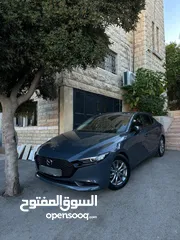  2 مازدا 3 بحالة الوكالة للبيع
