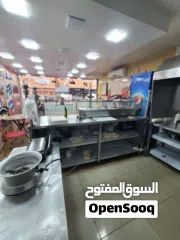  3 السلام عليكم ورحمة الله وبركاته مطعم في الرفاع الشرقي بوكوارة  معروض للبيع كامل متكامل وبسعر مناسب ل