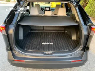 22 تويوتا راف فور 2023 XLE فل كامل أعلى صنف مع فتحة جمرك اليوم بحالة الوكالة