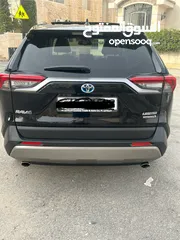  3 Toyota RAV4 2022 Hybrid limited