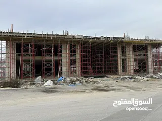  5 اكرو و سلالم مستعمل بحالة الجديد للبيع تصلح لكافة الارتفاعات بتصميم متكامل و مستورد من الصين